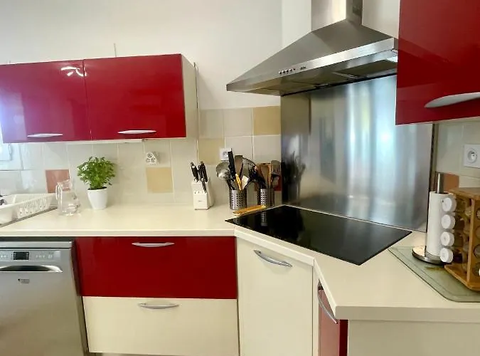Belle Avec Piscine Et Patio Proche Montpellier Villa *