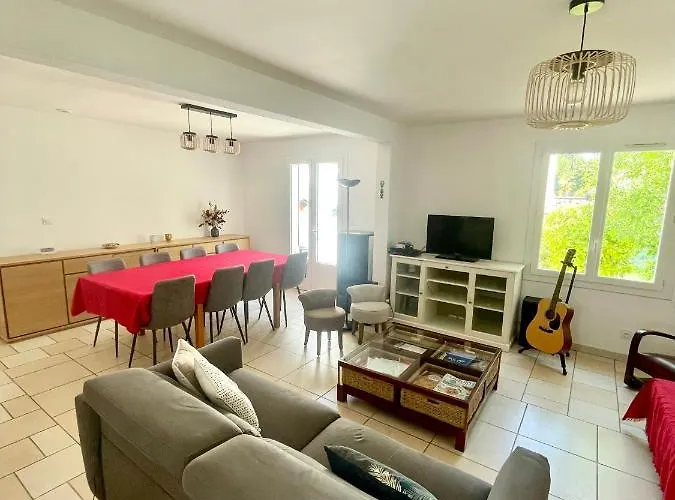 Belle Avec Piscine Et Patio Proche Montpellier